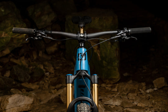 Pivot Shuttle AM