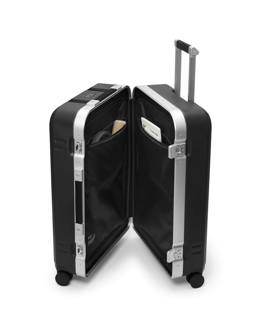 D_b_ Ramverk Pro Check-in Luggage Large