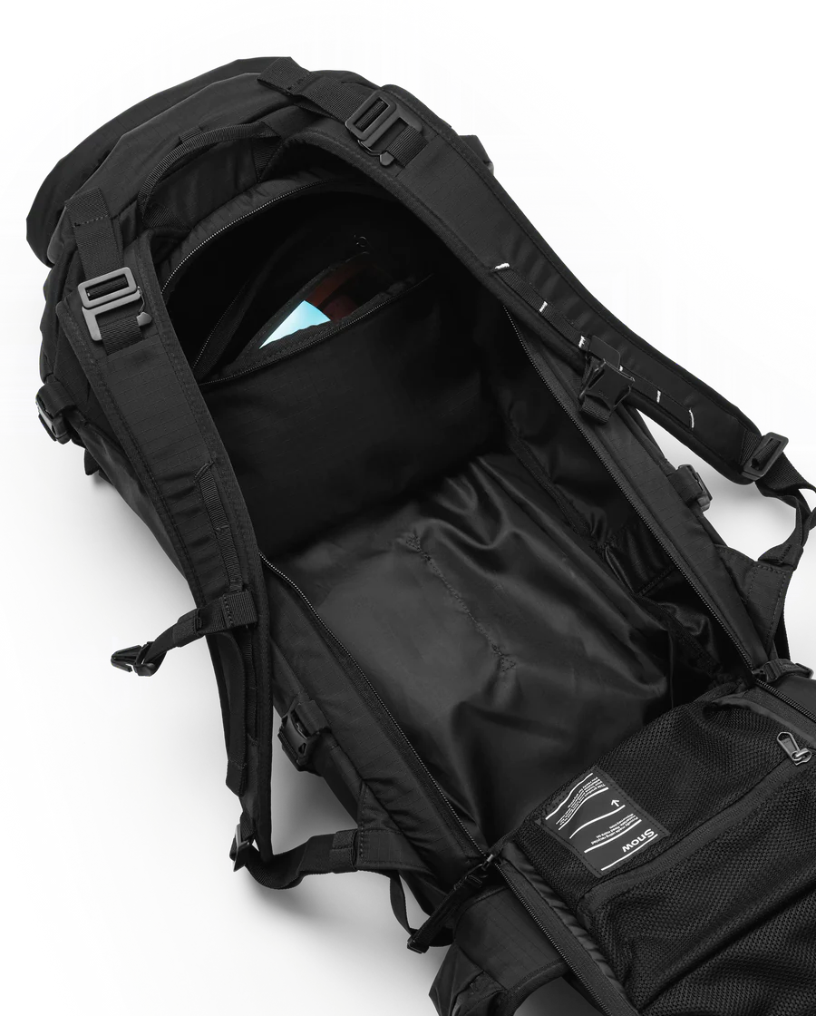 D_b_ Snow Pro Backpack 32L