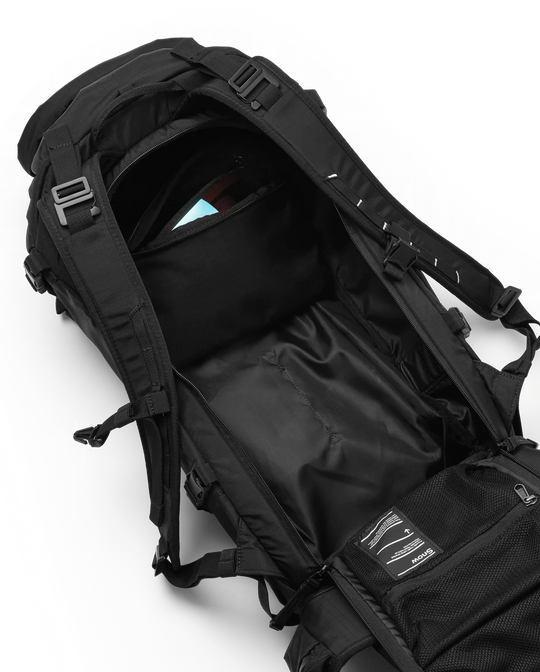 D_b_ Snow Pro Backpack 32L