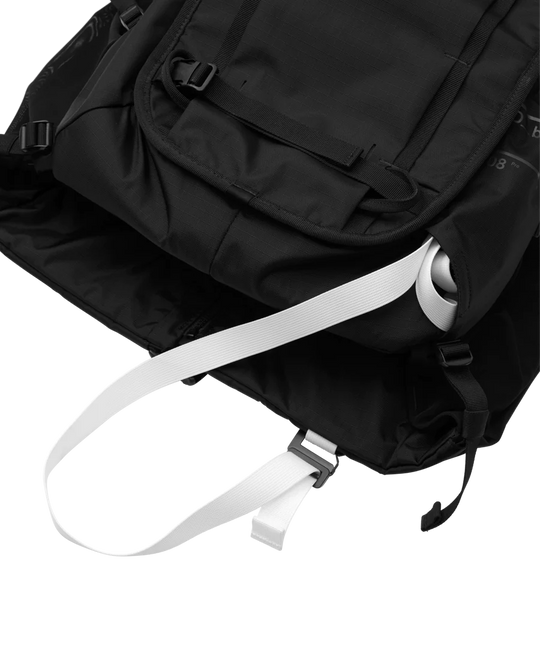 D_b_ SnowPro Vest With Safeback