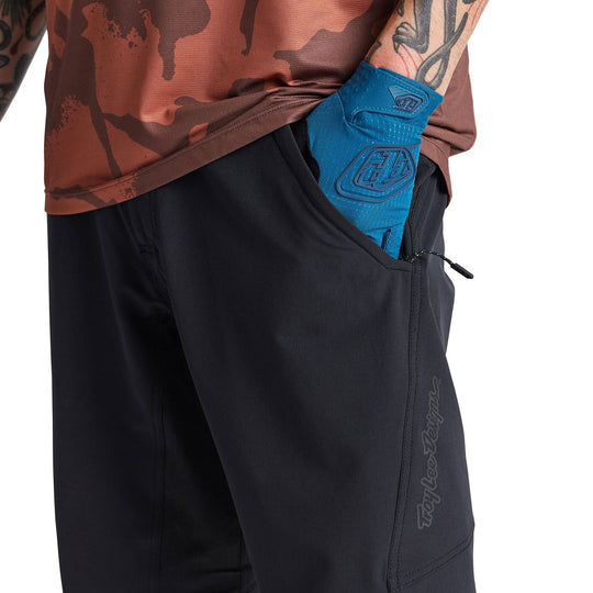 Troy Lee Deigns Skyline Short Shell Mono Black