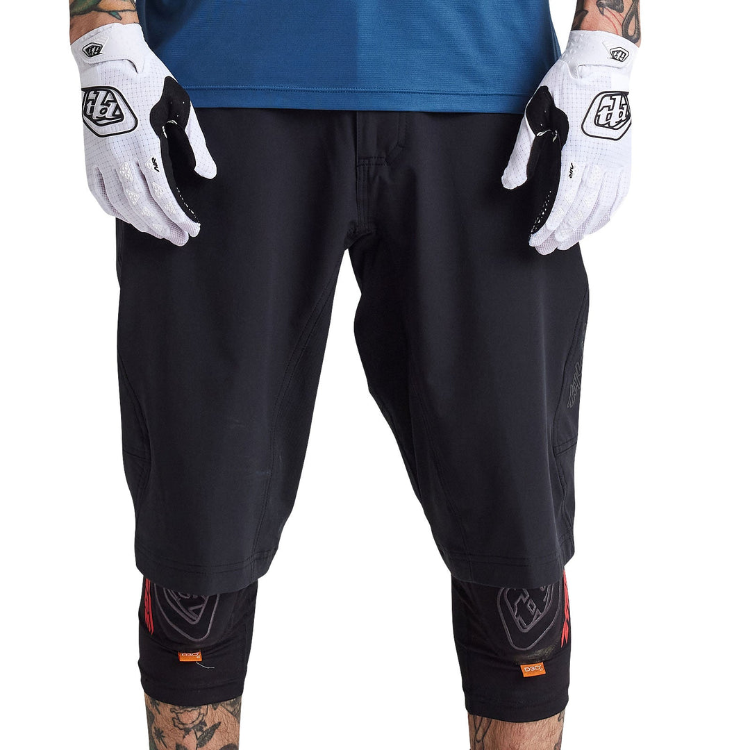 Troy Lee Deigns Skyline Short Shell Mono Black