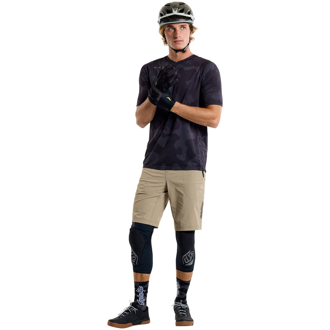 Troy Lee Deigns Skyline Short Shell Mono Black