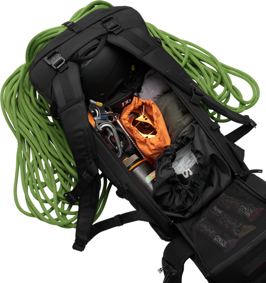 D_b_ The Fjäll 34L Backpack