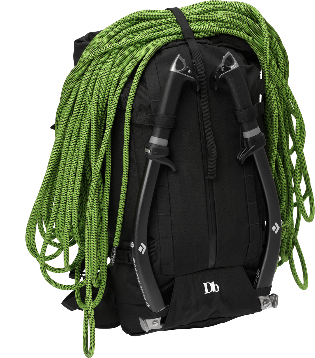 D_b_ The Fjäll 34L Backpack