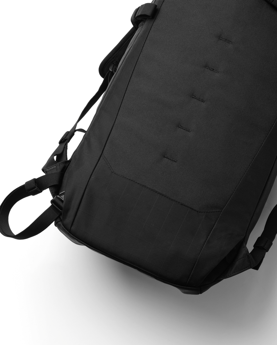 D_b_ D_b_ Snow Pro Backpack 20L