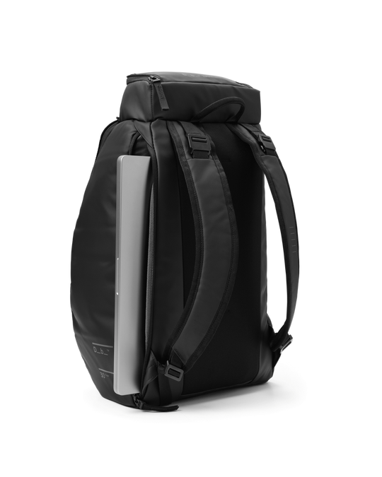 D_b_ The Hugger 30L Backpack