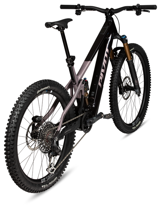 Pivot Shuttle AMP'd Team