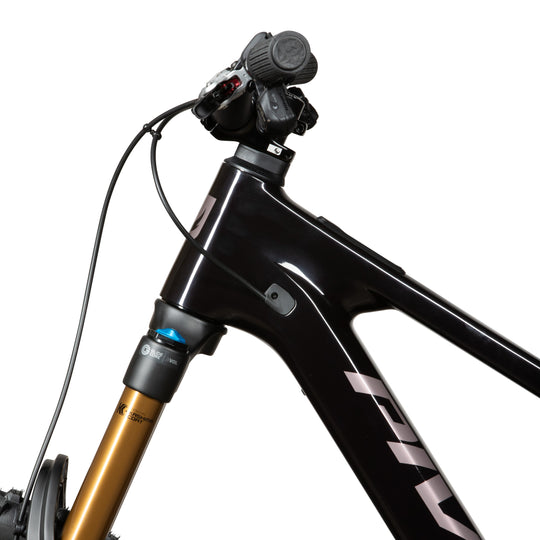 Pivot Shuttle AMP'd Team