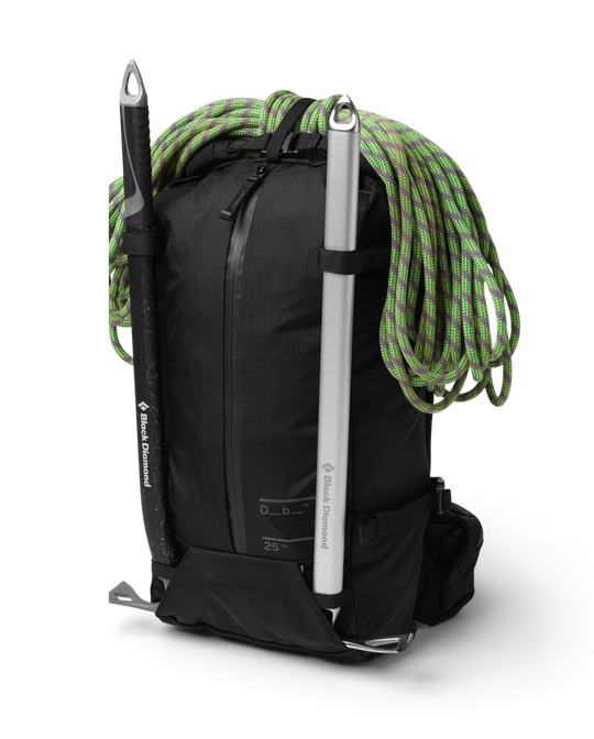 D_b_ Snow Pro Backpack 25L